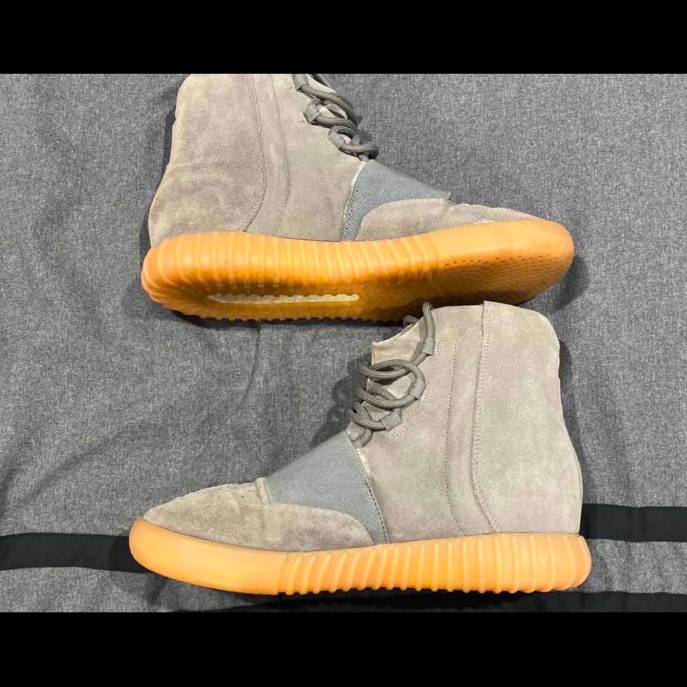 Yeezy Boost 750